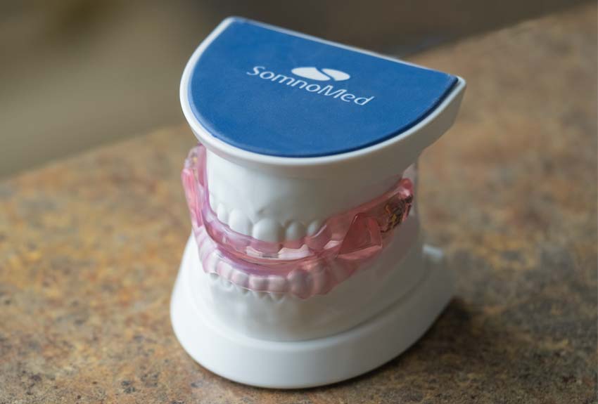 close up of a somnodent device